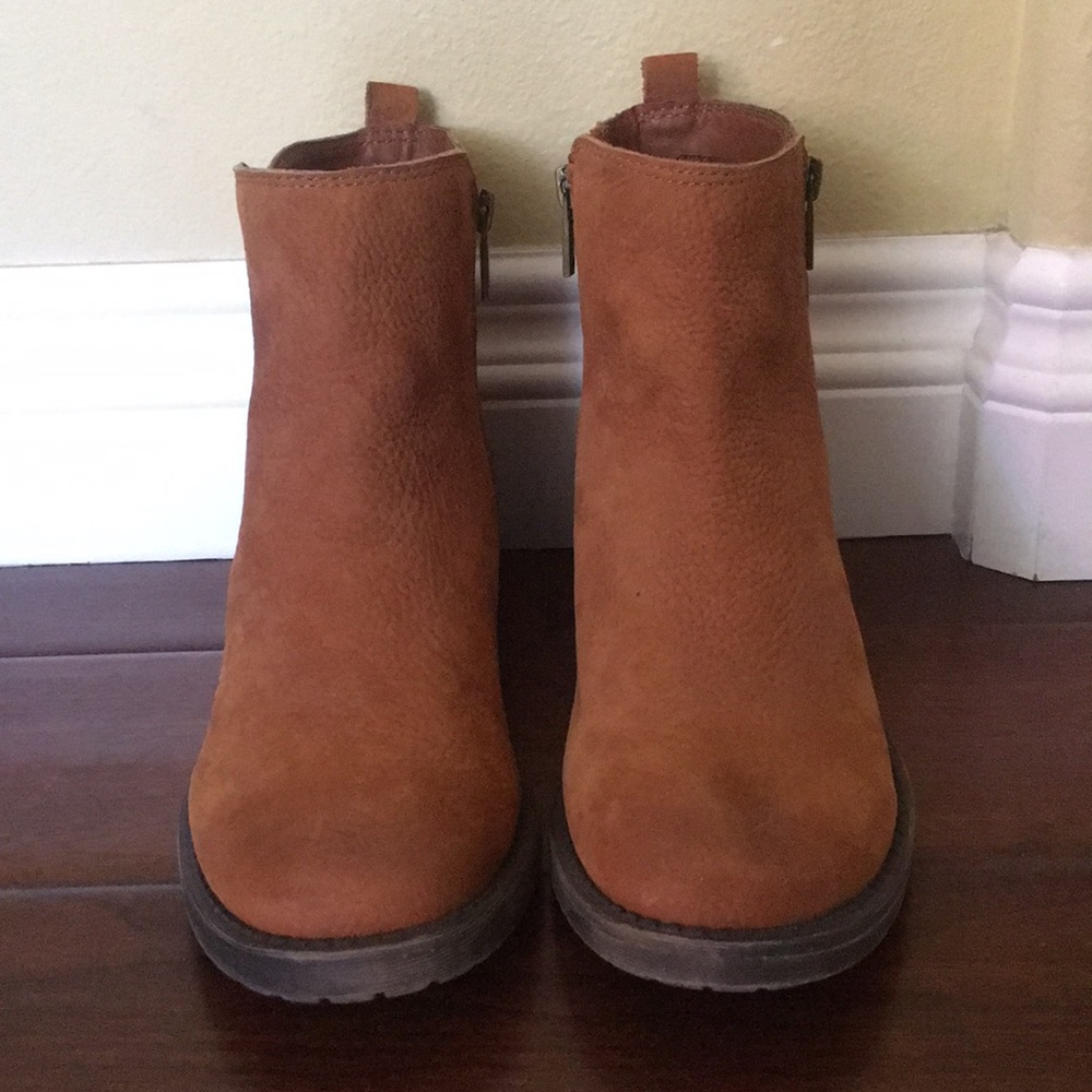 Brown lucky brand ankle boots